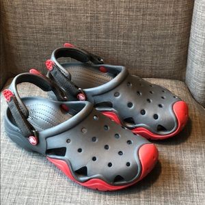 CROCS | Shoes | Crocs Size 7 Men Red And Black With Velcro Strap | Poshmark